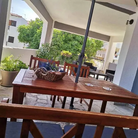 Fresh Apartment *