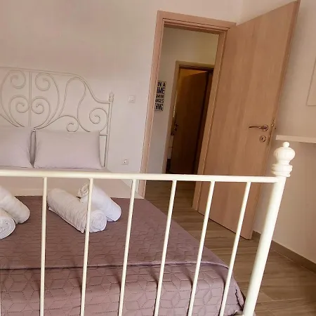 Fresh Apartment *
